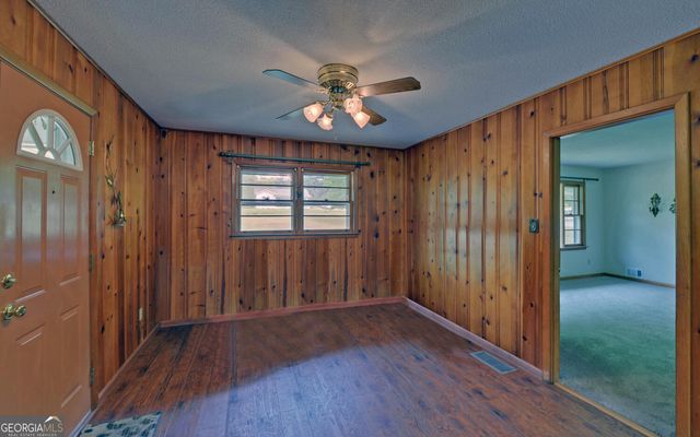 586 Collins Road, Toccoa, GA 30577