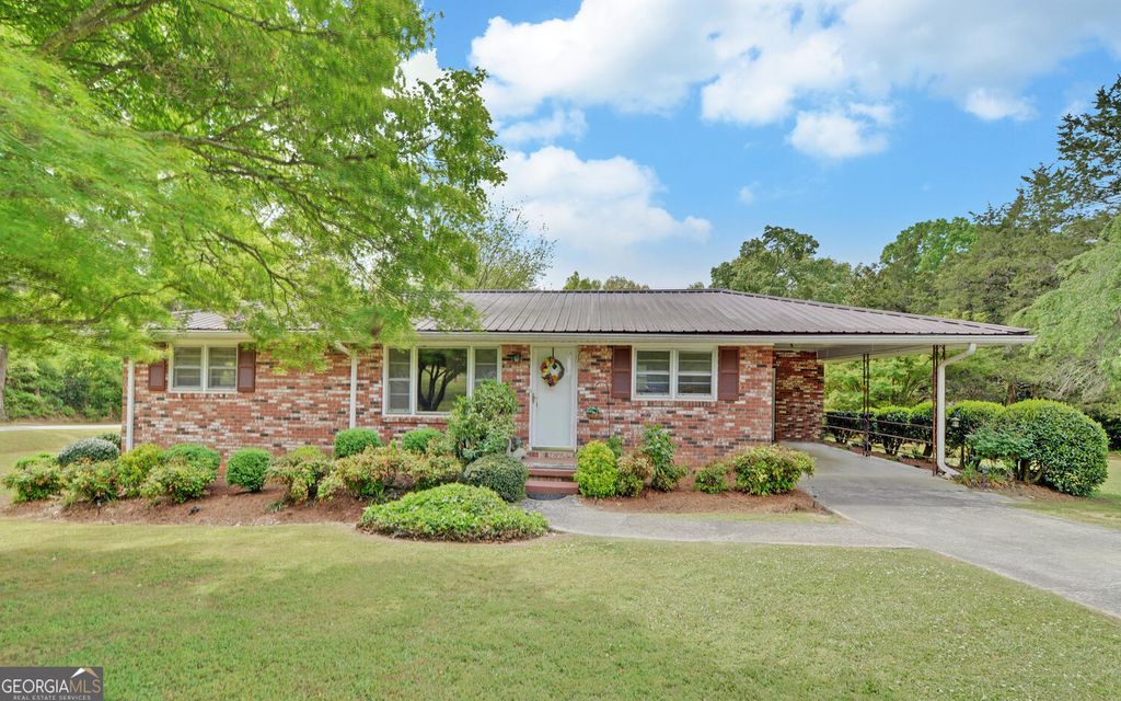 586 Collins Road, Toccoa, GA 30577