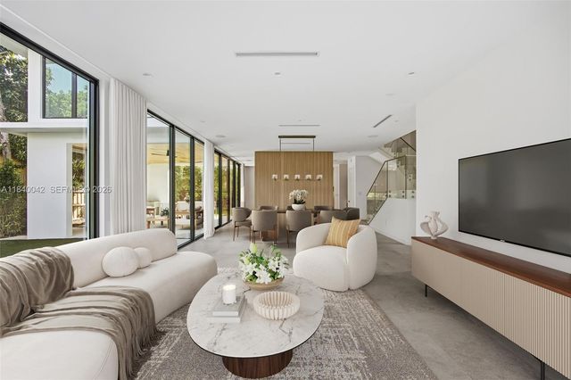 7965 SW 53rd Ave, Miami, FL 33143