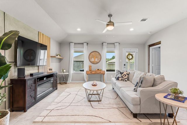 3525 Pearl Mill Lane, Conroe, TX 77301