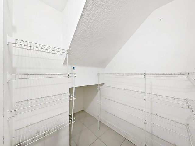 1834 RAVEN GLEN DRIVE, Ruskin, FL 33570