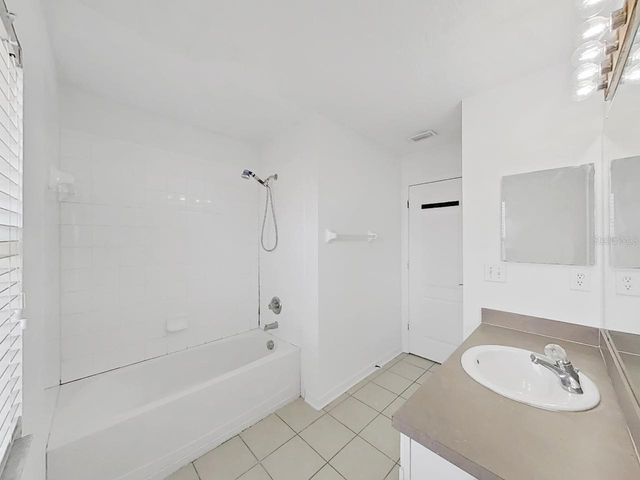 1834 RAVEN GLEN DRIVE, Ruskin, FL 33570