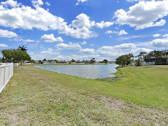 1834 RAVEN GLEN DRIVE, Ruskin, FL 33570