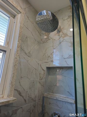 25 Lexington Street, Hamden, CT 06514