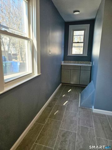 25 Lexington Street, Hamden, CT 06514