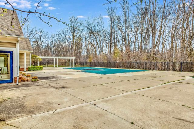 25889 N Maritime Circle, Harrison Twp, MI 48045