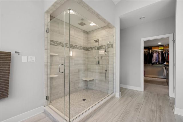 9810 Sumner Dr, Mccandless, PA 15101