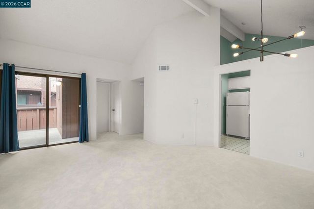 8131 Camelback Pl, Pleasant Hill, CA 94523