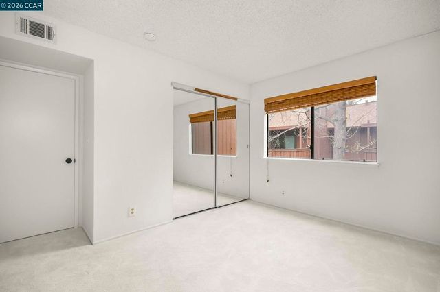 8131 Camelback Pl, Pleasant Hill, CA 94523