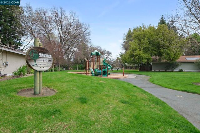 8131 Camelback Pl, Pleasant Hill, CA 94523