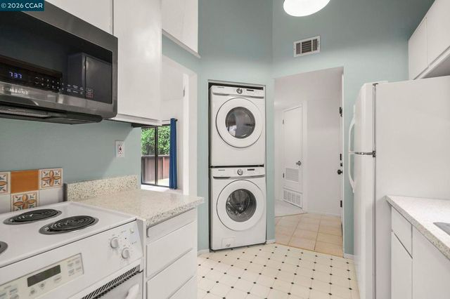 8131 Camelback Pl, Pleasant Hill, CA 94523