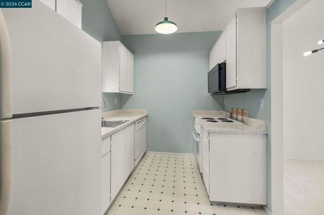 8131 Camelback Pl, Pleasant Hill, CA 94523