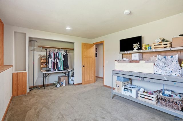 1106 LENNON LANE, Rapid City, SD 57701