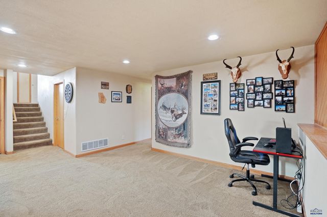 1106 LENNON LANE, Rapid City, SD 57701
