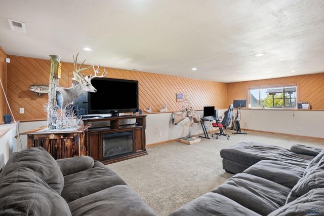1106 LENNON LANE, Rapid City, SD 57701