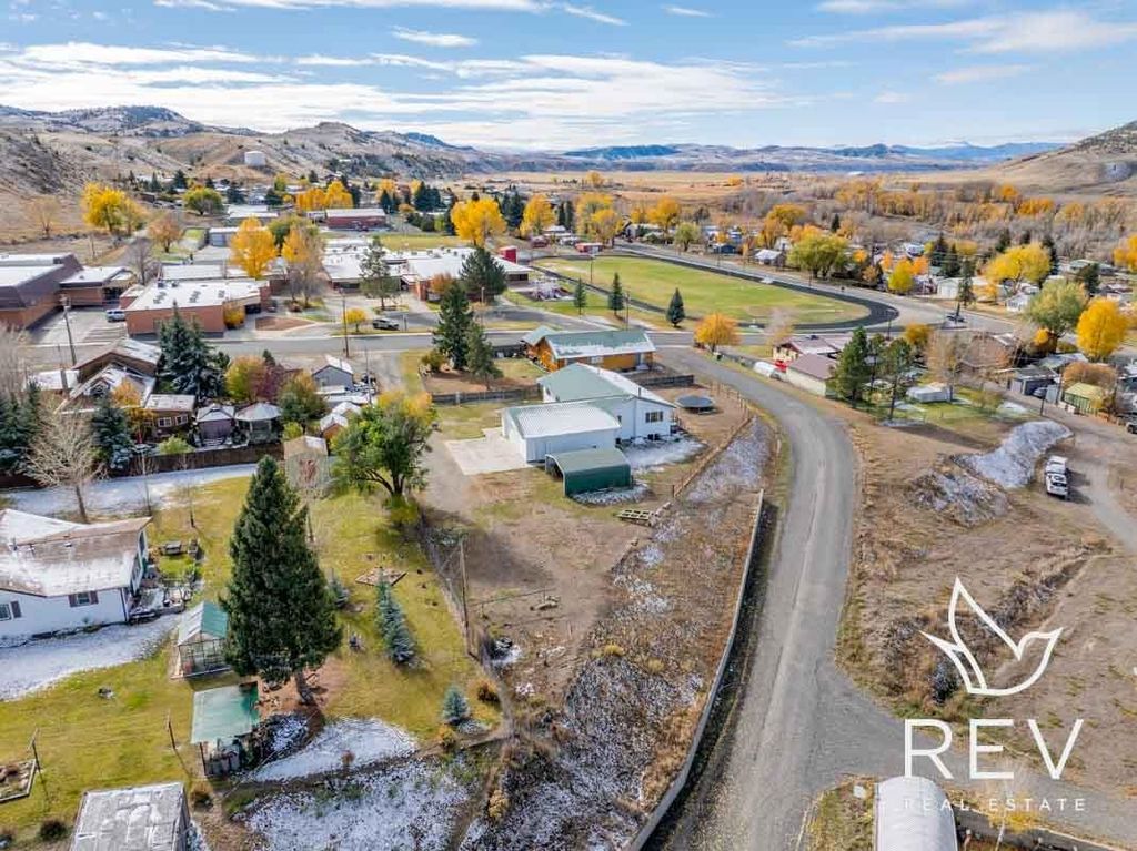 1315 Dutch Dr, Meeteetse, WY 82433 photo 3