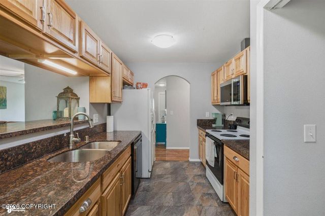 2880 S Edelweiss Drive, Wasilla, AK 99623