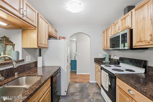 2880 S Edelweiss Drive, Wasilla, AK 99623