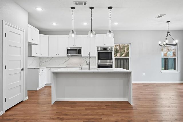 2633 Overland Drive, Farmers Branch, TX 75234