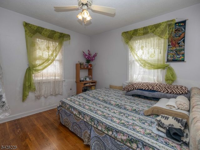 624 Summer St, Elizabeth City, NJ 07202