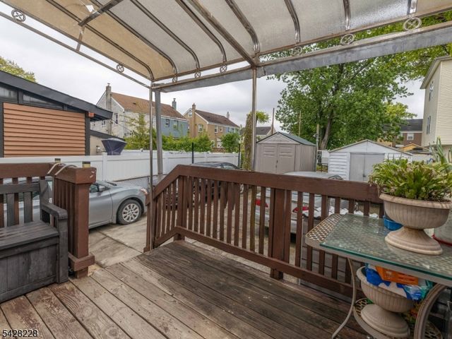 624 Summer St, Elizabeth City, NJ 07202