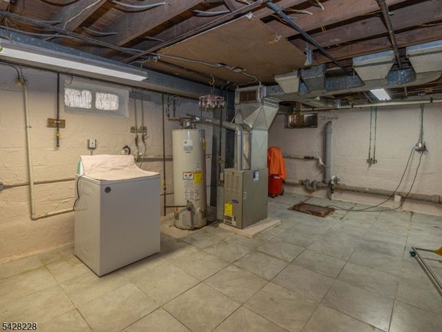 624 Summer St, Elizabeth City, NJ 07202