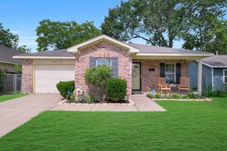 2222 3rd Street, Rosenberg, TX 77471