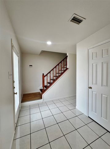 6104 Bay Hill, Arlington, TX 76018