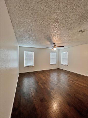 6104 Bay Hill, Arlington, TX 76018