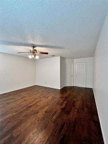 6104 Bay Hill, Arlington, TX 76018