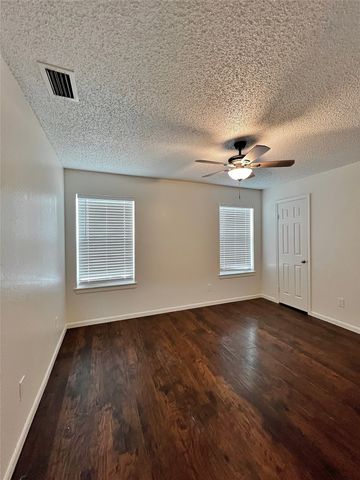 6104 Bay Hill, Arlington, TX 76018