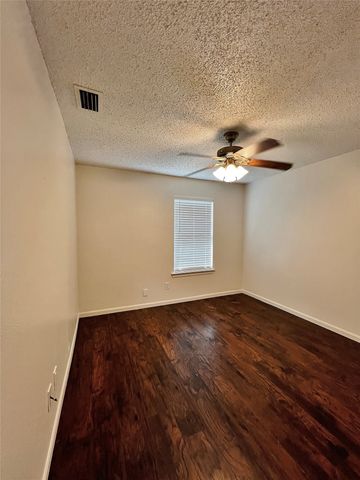 6104 Bay Hill, Arlington, TX 76018
