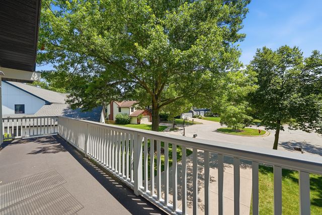 3580 Londonderry Court, Hoffman Estates, IL 60067