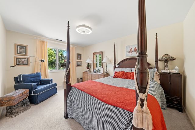 3580 Londonderry Court, Hoffman Estates, IL 60067