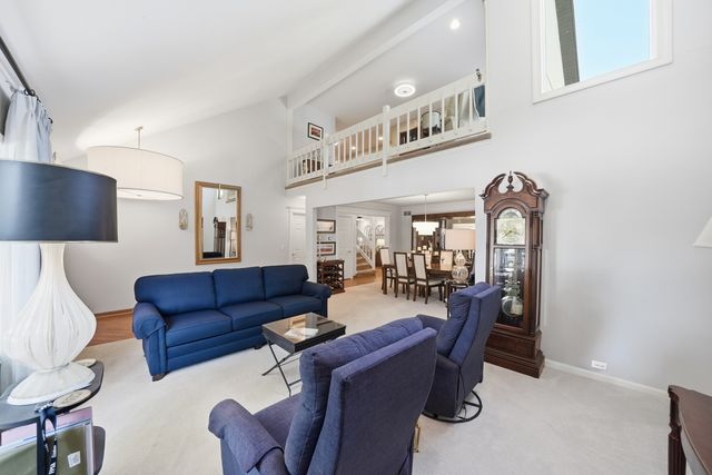 3580 Londonderry Court, Hoffman Estates, IL 60067