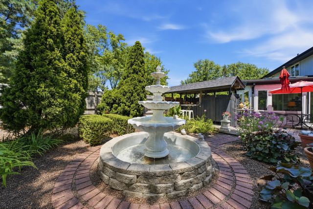 3580 Londonderry Court, Hoffman Estates, IL 60067