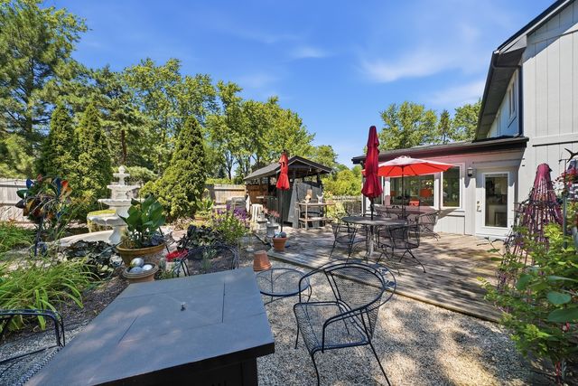 3580 Londonderry Court, Hoffman Estates, IL 60067