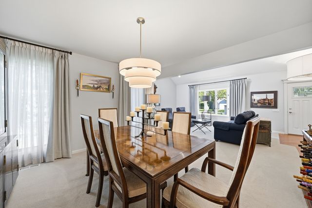 3580 Londonderry Court, Hoffman Estates, IL 60067