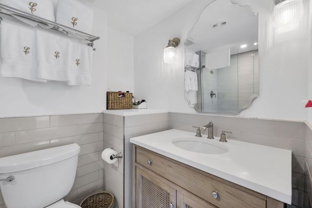 3221 S Ocean Boulevard 301, Highland Beach, FL 33487