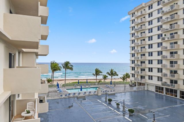 3221 S Ocean Boulevard 301, Highland Beach, FL 33487