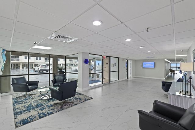 3221 S Ocean Boulevard 301, Highland Beach, FL 33487