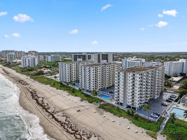 3221 S Ocean Boulevard 301, Highland Beach, FL 33487