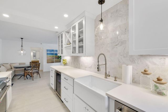 3221 S Ocean Boulevard 301, Highland Beach, FL 33487