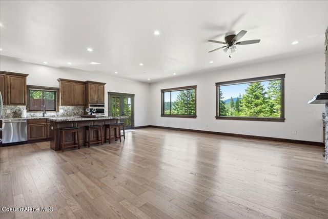 216 Mara Meadows, Athol, ID 83801