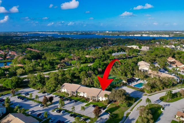 1575 SW Silver Pine Way 108-d2, Palm City, FL 34990
