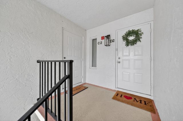 1575 SW Silver Pine Way 108-d2, Palm City, FL 34990