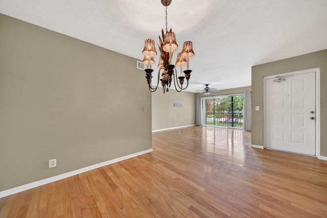 1575 SW Silver Pine Way 108-d2, Palm City, FL 34990