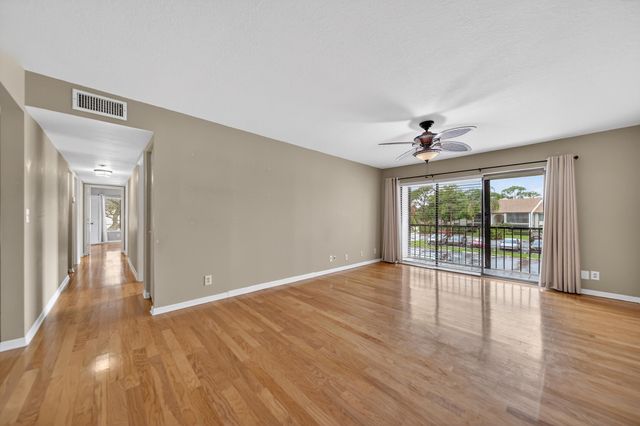 1575 SW Silver Pine Way 108-d2, Palm City, FL 34990