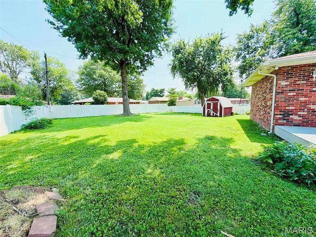 1613 Wellington Drive, Granite City, IL 62040