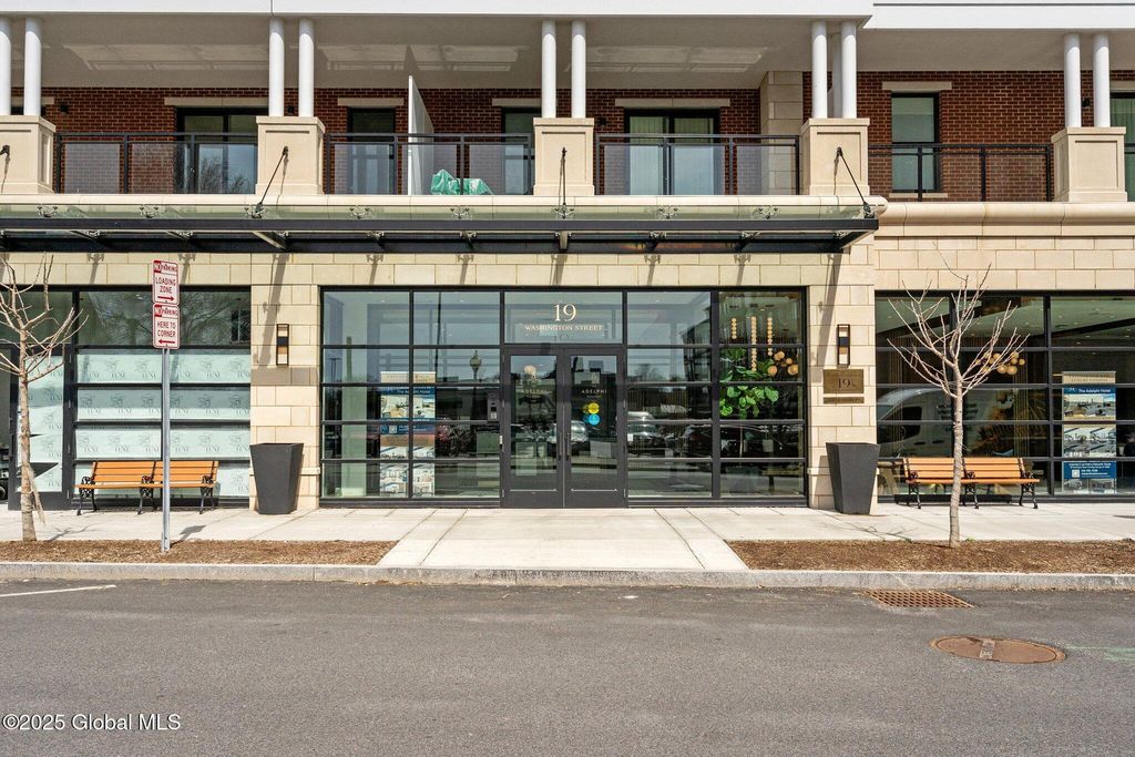 19 Washington Street 353 B1, Saratoga Springs, Inside, NY 12866